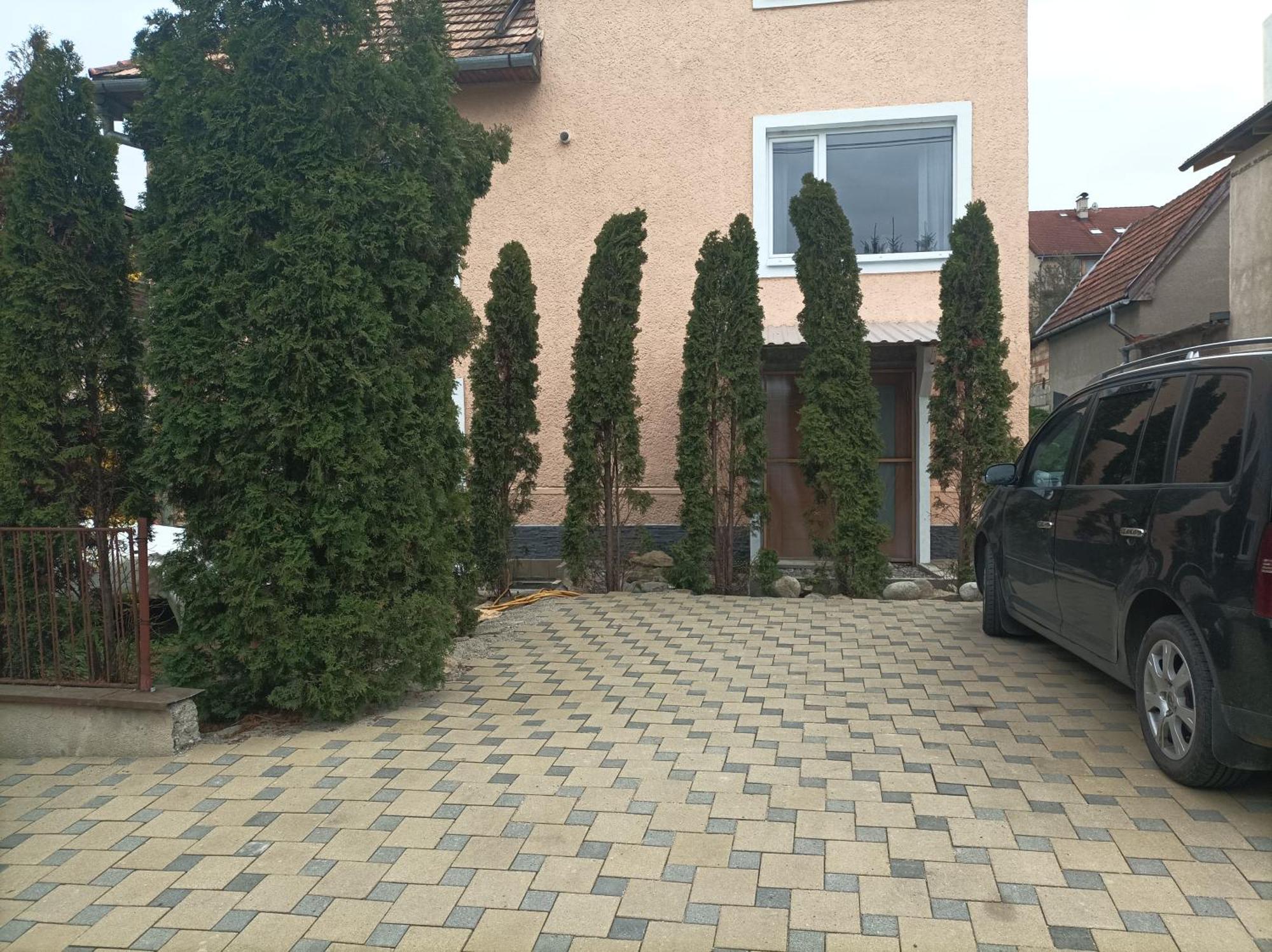 Za Ohradami Apartment Zavazna Poruba Luaran gambar