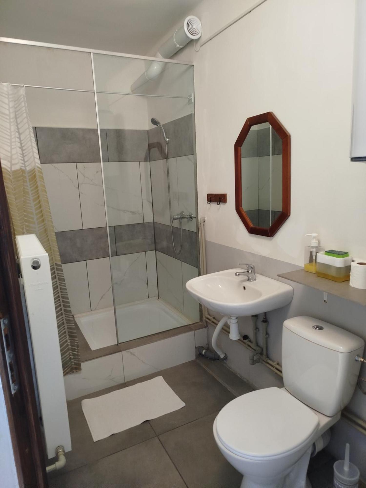 Za Ohradami Apartment Zavazna Poruba Luaran gambar